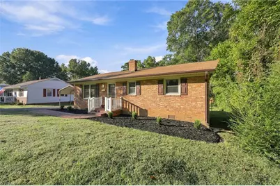 2723 Trail One, Burlington, NC 27215 - Photo 3