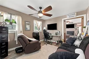 1612 Brannock Dr, Greensboro, NC 27406 - Photo 9