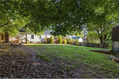 2331 Fortune Lane, Greensboro, NC 27408 - Photo 23