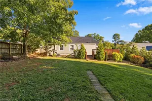2331 Fortune Ln, Greensboro, NC 27408 - Photo 21