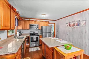 645 Hodgin Valley Rd, Pleasant Garden, NC 27313 - Photo 5