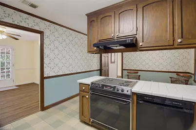524 Eastwood Drive, Asheboro, NC 27205 - Photo 9