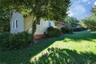 3809 Parkwood Dr, Greensboro, NC 27403 - Photo 27