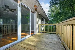 3809 Parkwood Dr, Greensboro, NC 27403 - Photo 21