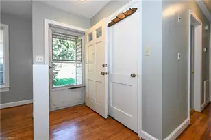 3809 Parkwood Dr, Greensboro, NC 27403 - Photo 3