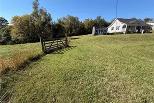 168 Hiatt Rd, Mount Airy, NC 27030 - Photo 5