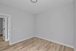 710 Dick St, Greensboro, NC 27403 - Photo 21