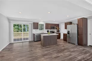 180 Christophers Ct, Lexington, NC 27295 - Photo 9