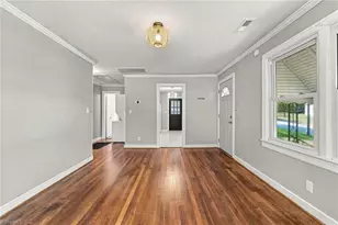 911 Portland St, Greensboro, NC 27403 - Photo 9