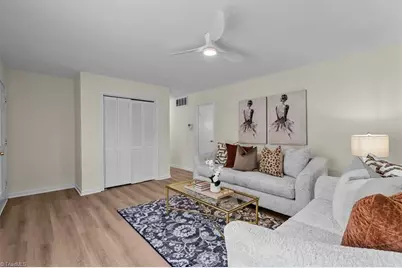 815 Tipperary Drive, Greensboro, NC 27406 - Photo 9