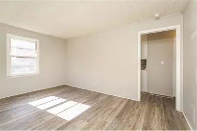 1006 E Devonshire Street, Winston-Salem, NC 27107 - Photo 9