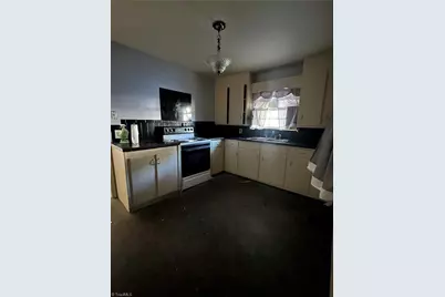 2839 N Glenn Avenue, Winston-Salem, NC 27105 - Photo 5