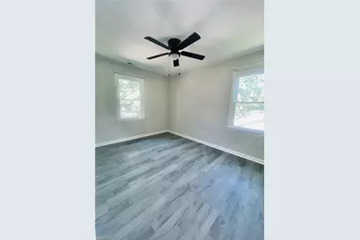 4709 Chaucer Drive, Greensboro, NC 27407 - Photo 5
