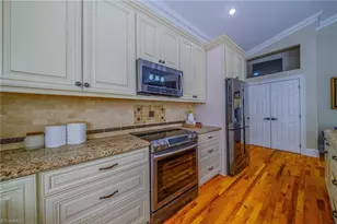 1703 River Knoll Ct, Greensboro, NC 27409 - Photo 19