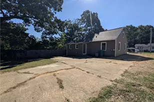 207 Springfield Rd, High Point, NC 27263 - Photo 33