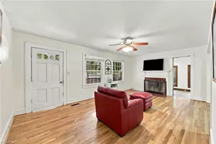 636 Stoney Creek Church Rd, Burlington, NC 27217 - Photo 5