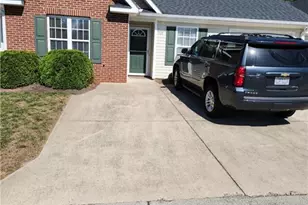 716 Wynbrook Square Ln, Winston-Salem, NC 27103 - Photo 5