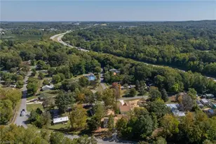 1055 Fisher Ferry St, Thomasville, NC 27360 - Photo 37