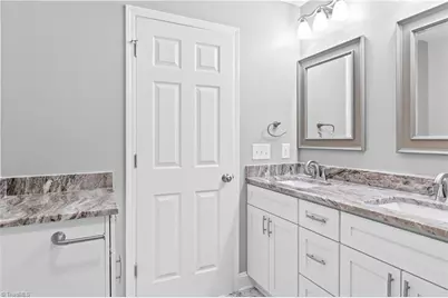 439 Buick Street, Winston-Salem, NC 27101 - Photo 17