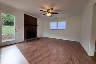 305 Kingston Dr, King, NC 27021 - Photo 5