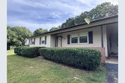 305 Kingston Drive, King, NC 27021 - Photo 3