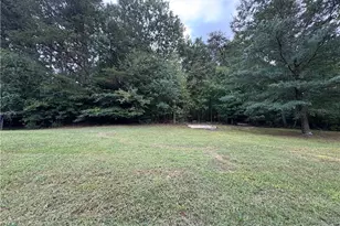 305 Kingston Dr, King, NC 27021 - Photo 31