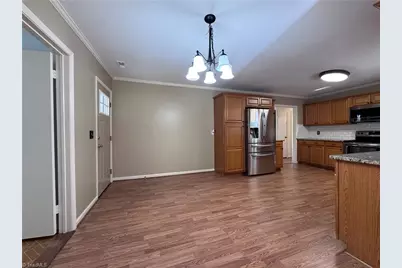305 Kingston Drive, King, NC 27021 - Photo 9