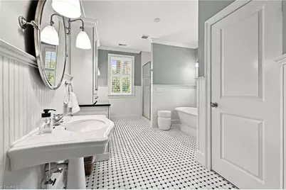 2006 Dalton Road, Greensboro, NC 27408 - Photo 25