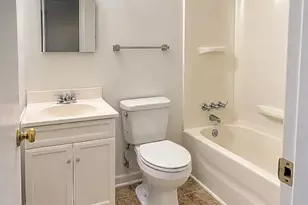 3980 Burnham Cir, Winston-Salem, NC 27105 - Photo 11