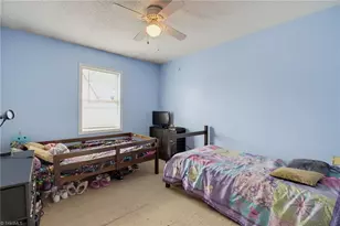 2925 Triangle Lake Rd, High Point, NC 27260 - Photo 9