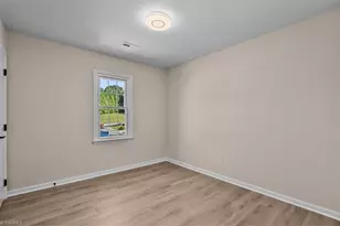 15 Gatehouse Ln, Greensboro, NC 27407 - Photo 23