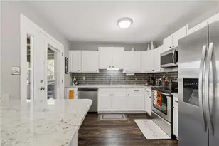 1101 Maplewood Ave, High Point, NC 27265 - Photo 13