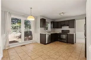 5 Whispering Ct, Greensboro, NC 27407 - Photo 9