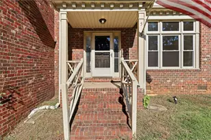 5 Whispering Ct, Greensboro, NC 27407 - Photo 3