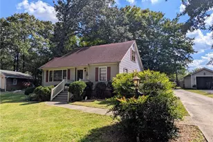 113 Circle Dr, Thomasville, NC 27360 - Photo 3