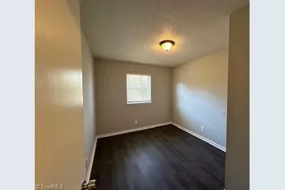 3915 Overland Heights #C, Greensboro, NC 27407 - Photo 7