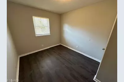3915 Overland Heights #C, Greensboro, NC 27407 - Photo 11
