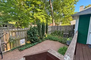 33 Brandy Ct, Greensboro, NC 27409 - Photo 11