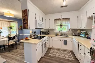 33 Brandy Ct, Greensboro, NC 27409 - Photo 3