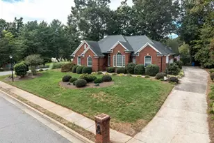 400 Savannah Ln, Kernersville, NC 27284 - Photo 5