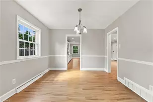 2502 Fairway Dr, Greensboro, NC 27408 - Photo 11