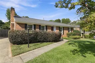 2502 Fairway Dr, Greensboro, NC 27408 - Photo 3