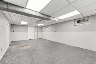 2502 Fairway Dr, Greensboro, NC 27408 - Photo 33