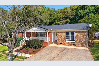 1802 N Chatham Avenue, Siler City, NC 27344 - Photo 3