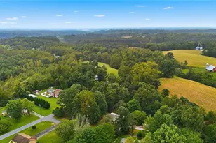 113 Little John Cir, North Wilkesboro, NC 28659 - Photo 43