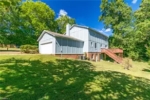 1209 Shalimar Dr, High Point, NC 27262 - Photo 3