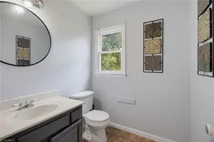 1209 Shalimar Dr, High Point, NC 27262 - Photo 17