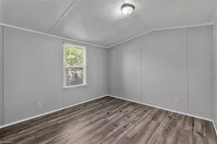 132 W Sourwood Dr, Browns Summit, NC 27214 - Photo 25