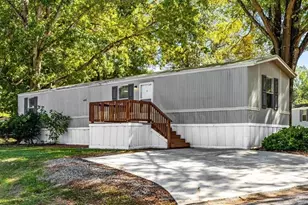 132 W Sourwood Dr, Browns Summit, NC 27214 - Photo 3