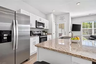 5624 Carrington Ct, Trinity, NC 27370 - Photo 5